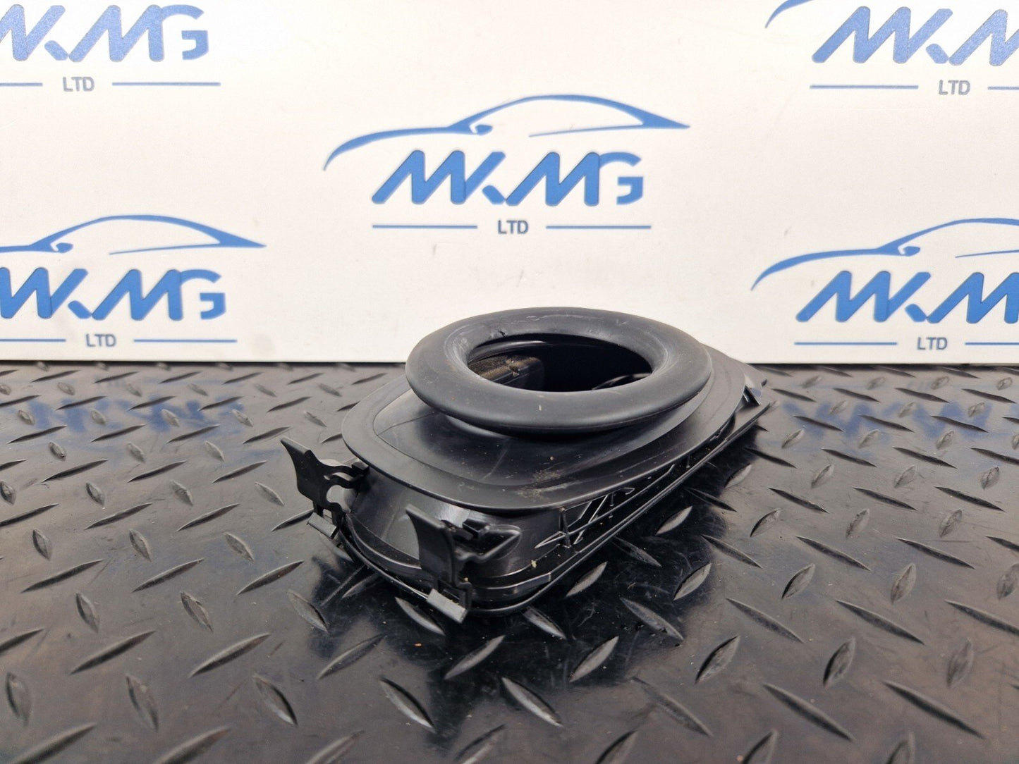 16-19 AUDI A4 B9 AVANT ULTRA SE GENUINE GEARSTICK RUBBER SEAL TRIM 8W0711406