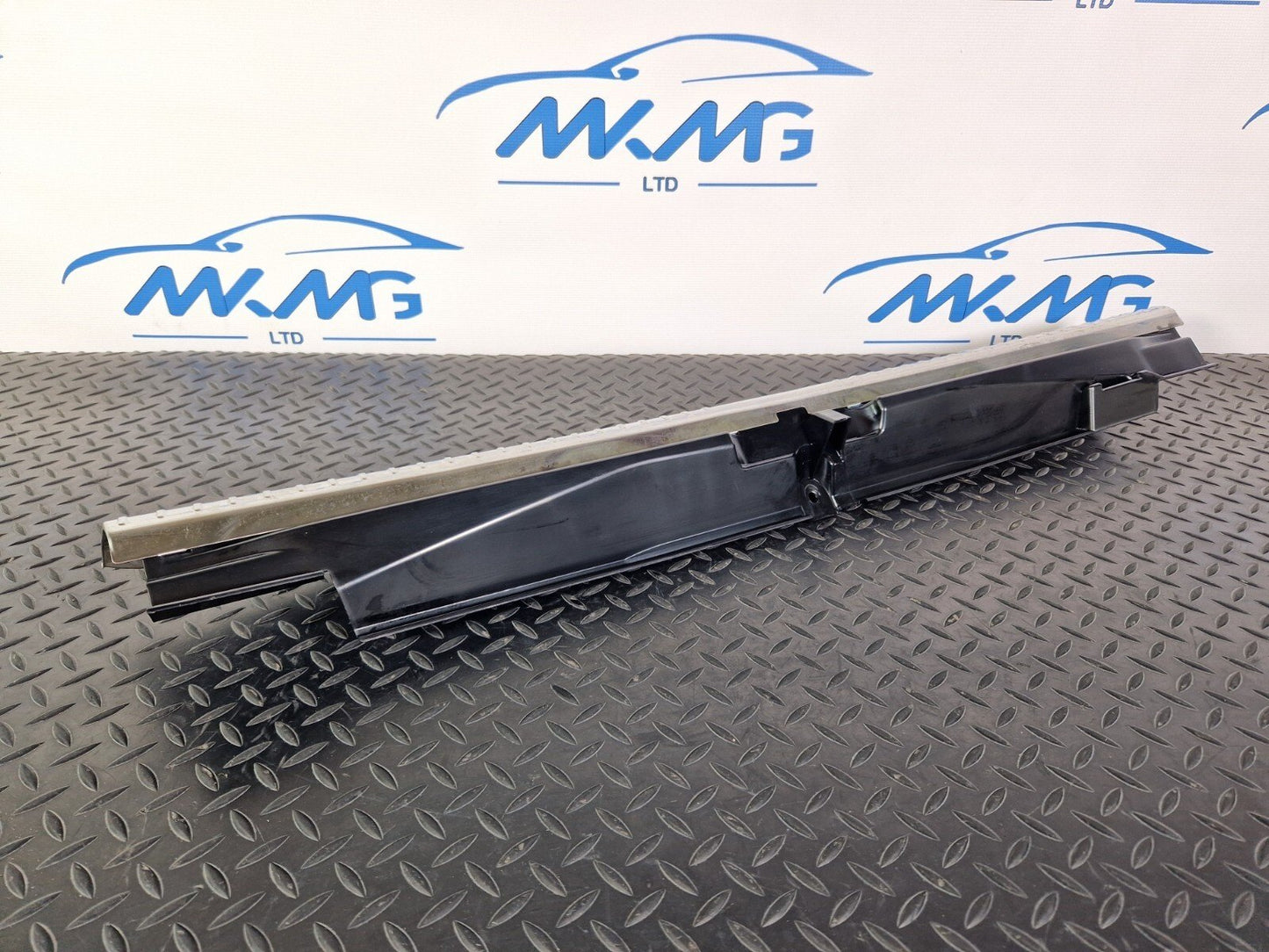 14-21 MERCEDES BENZ C220d W205 TAILGATE BOOT LID TRIM COVER A2056902501