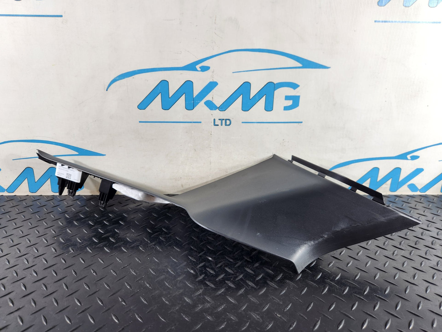 Land Rover Range Rover Evoque L551 SUV D-Pillar Moulding Trim K8D2-51749-AD8PVJ