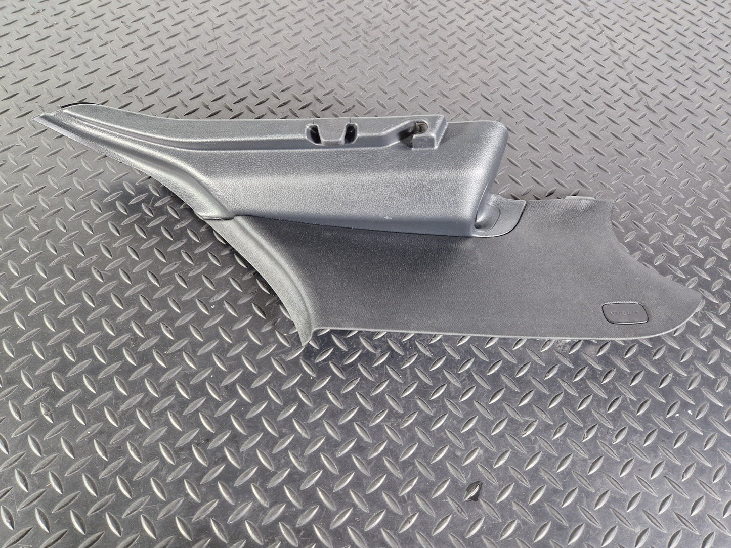 12-18 MERCEDES BENZ W176 DRIVER OFF SIDE INTERIOR REAR C PILLAR TRIM A1766902200
