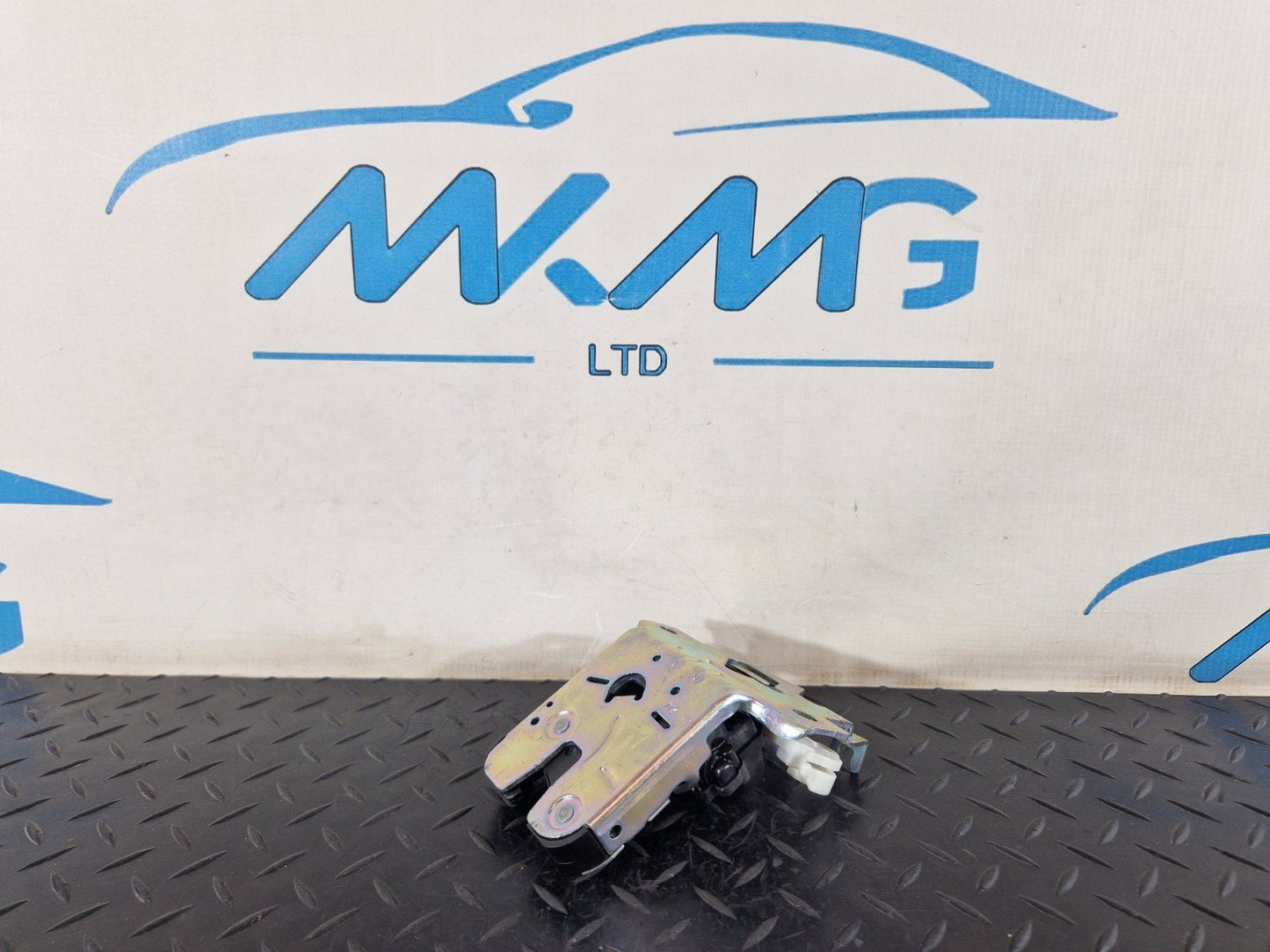 17-24 AUDI S5 F5 GENUINE REAR TAILGATE BOOT TRUNK LOCK MECHANISM 8W0827503