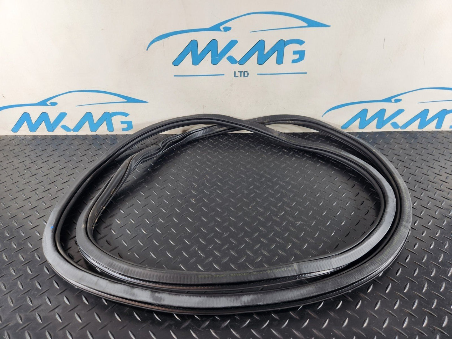 16-20 AUDI Q7 4M GENUINE FRONT LEFT & RIGHT DOOR SEAL RUBBER 4M0831721A