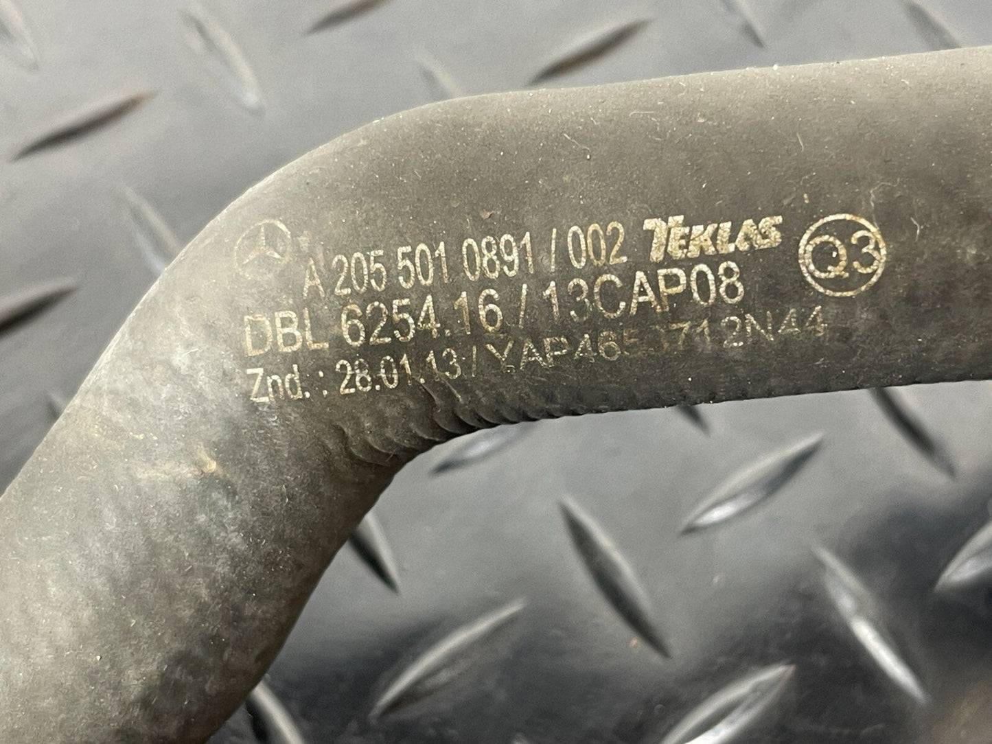 14-21 MERCEDES BENZ C350e W205 GENUINE COOLANT PIPE HOSE A2055010891