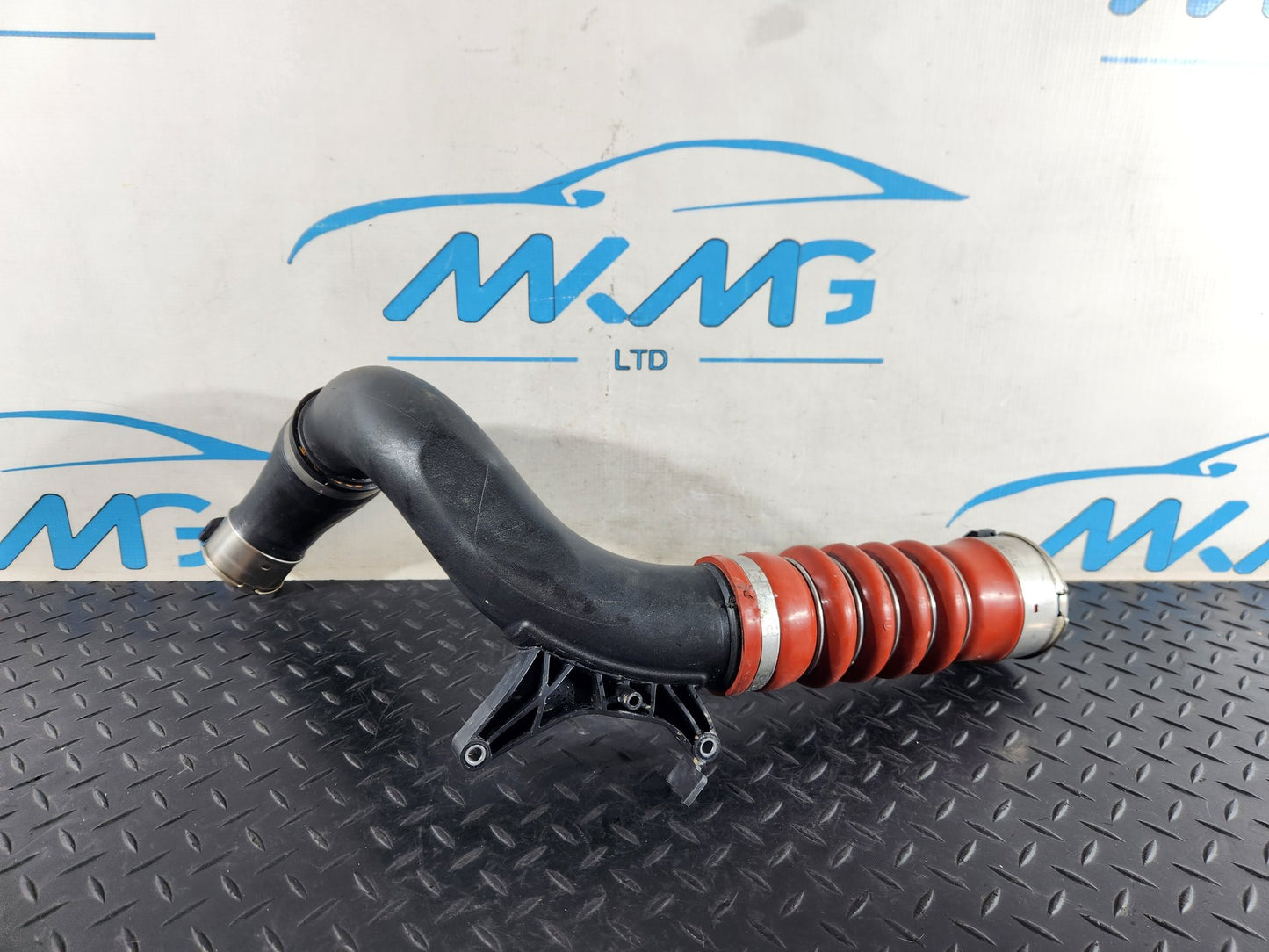 BMW 118i F40 Hatchback Genuine Heat Exchanger Turbo Intercooler Hose 9452508
