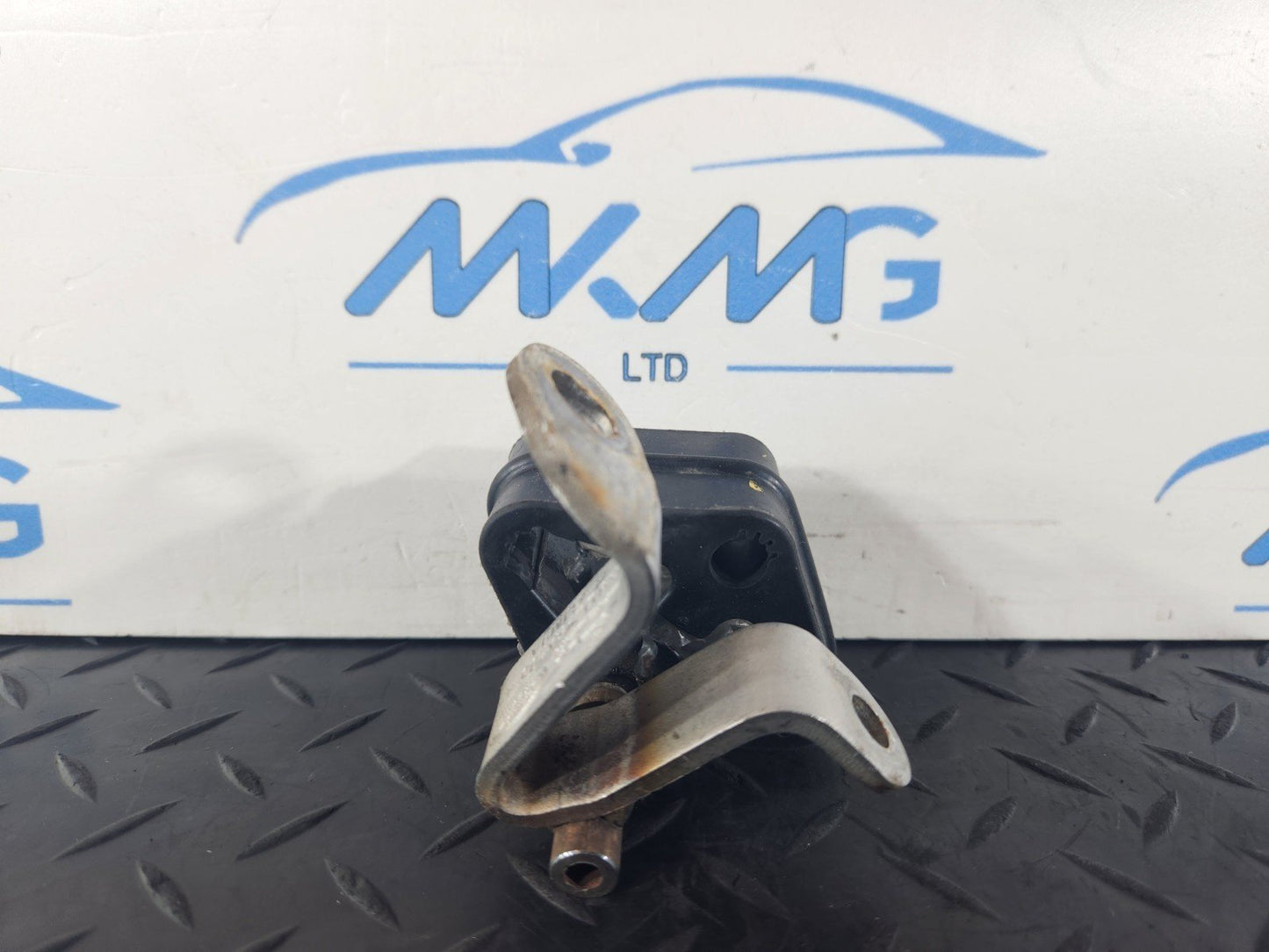 19-ON RANGE ROVER EVOQUE L551 EXHAUST BRACKET HOLDER RUBBER MOUNT K8D25A295AA