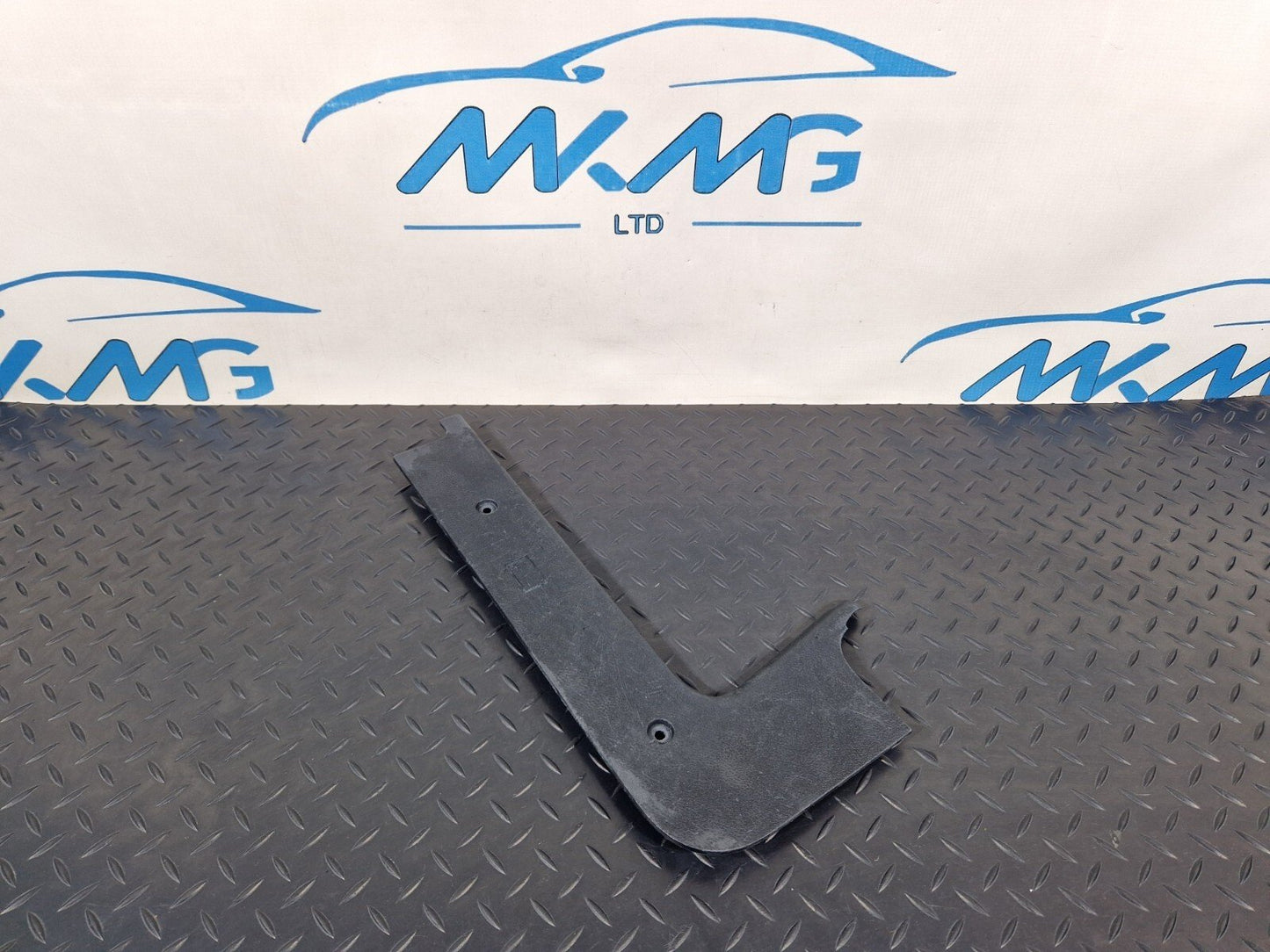 18-ON MERCEDES BENZ SPRINTER W907 BATTERY PLASTIC TOP COVER LEFT N/S A9106863000