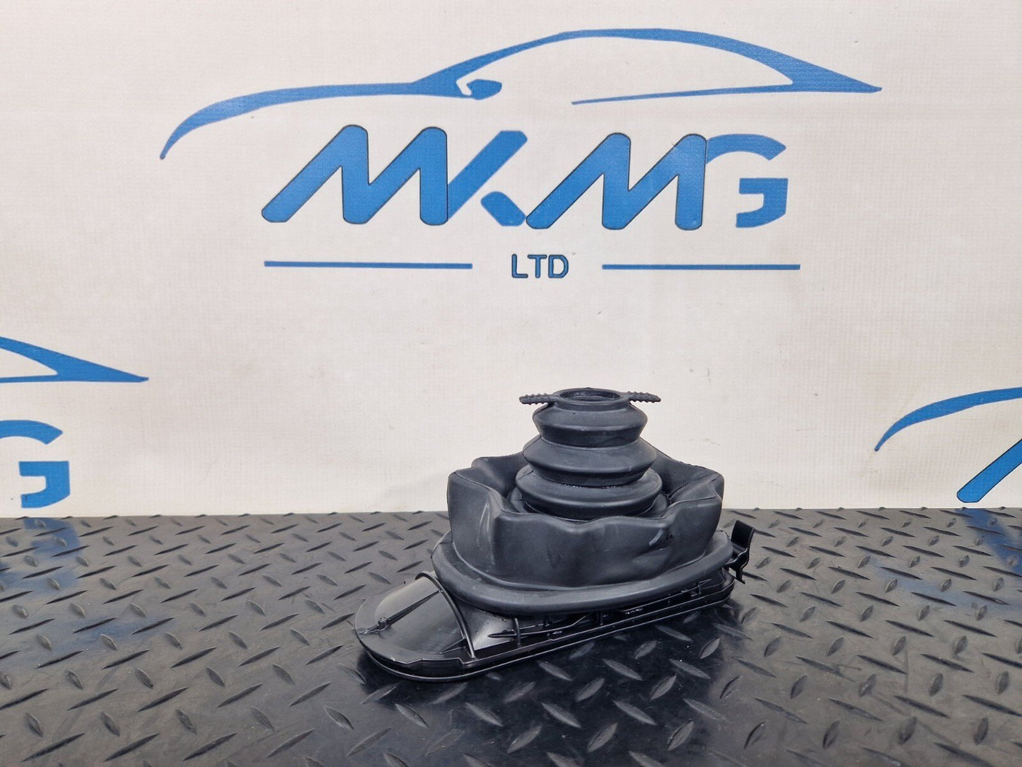 16-19 AUDI A4 B9 MANUAL GEAR STICK SOUND INSULATION GAITOR 8K0711167A 8K0863278H