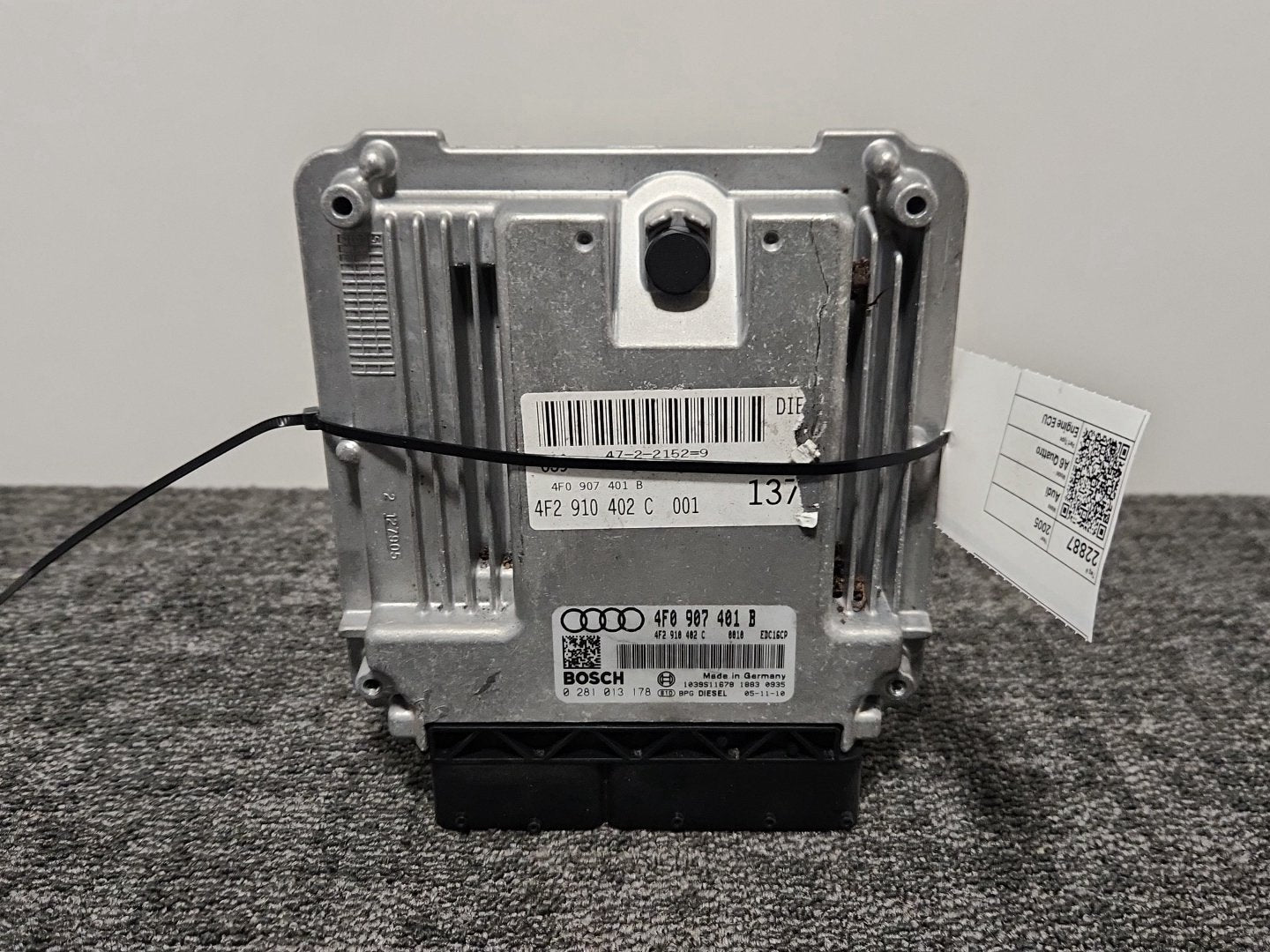 Audi A6 Quattro MK3 (4F) (C6) Estate Engine Control Unit Module ECU 4F0907401B