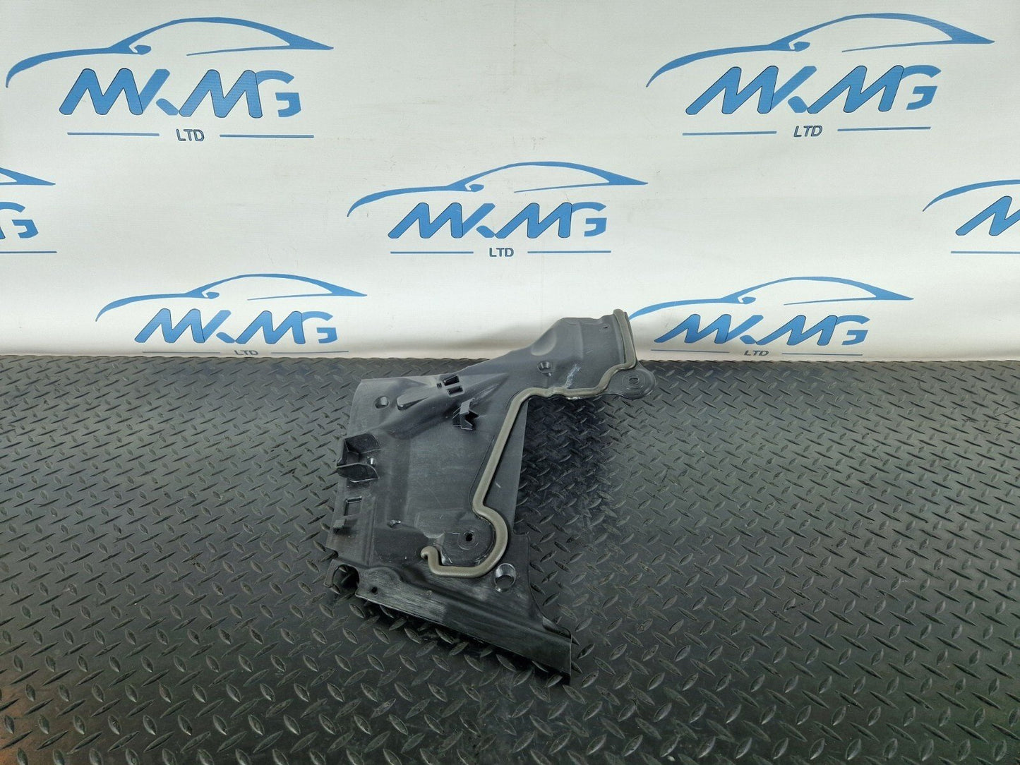 14-21 MERCEDES BENZ W205 GENUINE ENGINE PARTITION PROTECTION SHIELD A2056205801