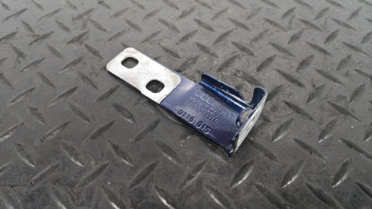 16-19 AUDI A4 B9 S-LINE GENUINE FRONT LEFT PASSENGER SIDE WING BRACKET 8W0821433
