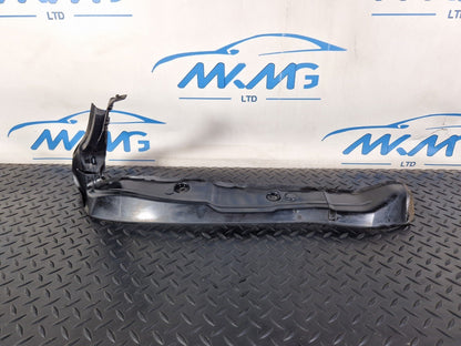 10-18 AUDI A7 4G S-LINE FRONT RIGHT WING FENDER END SEAL PLATE 4G8821112A
