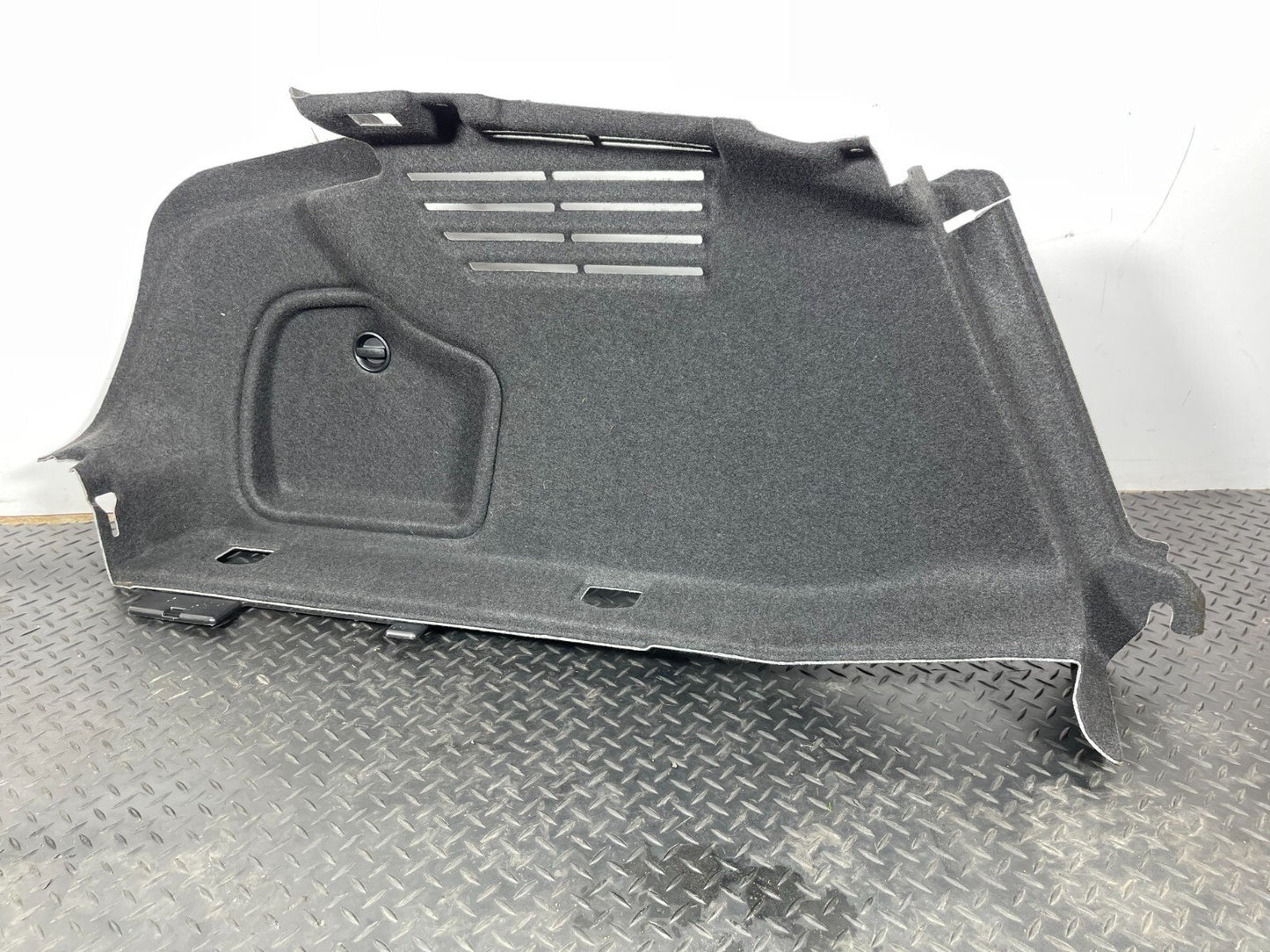 16-19 AUDI A4 B9 SALOON GENUINE PASSENGER SIDE BOOT TRIM COVER 8W5863879C