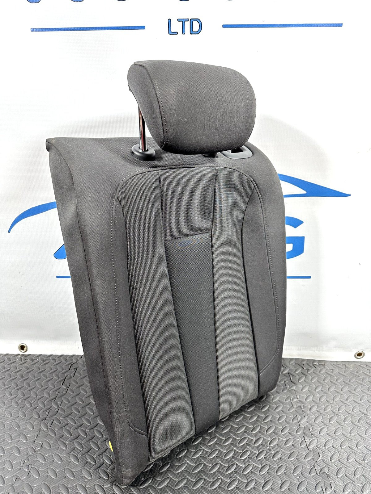 16-19 AUDI A4 B9 SALOON GENUINE REAR LEFT BACKREST SEAT WITH HEADREST CLOTH