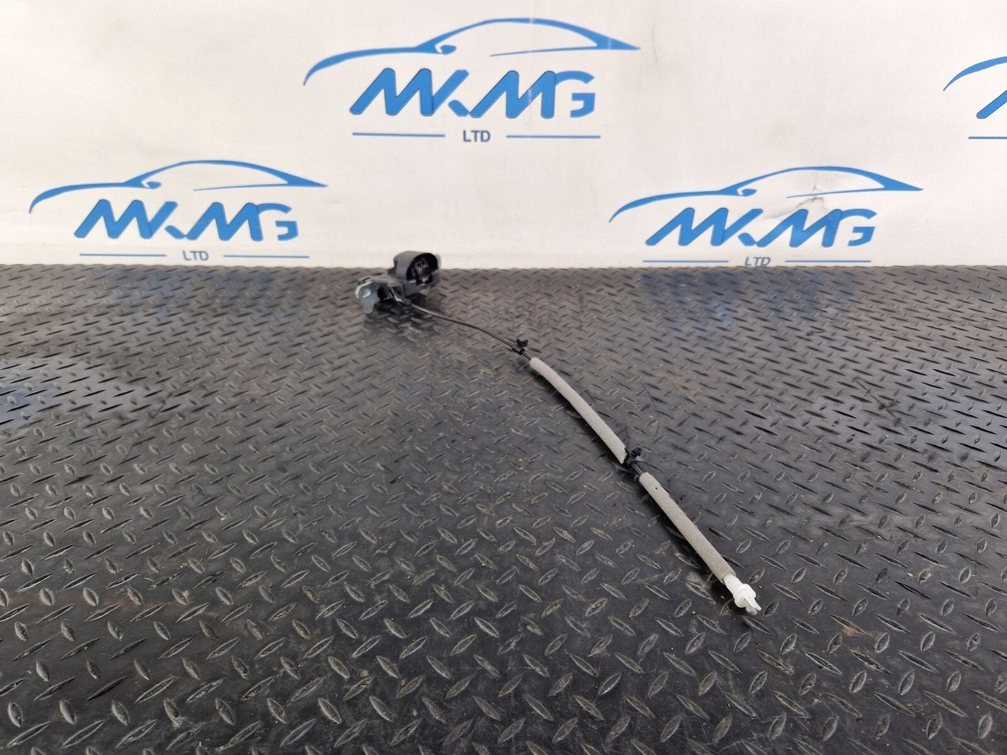 Mercedes-Benz Unknown Part Type A2389203501