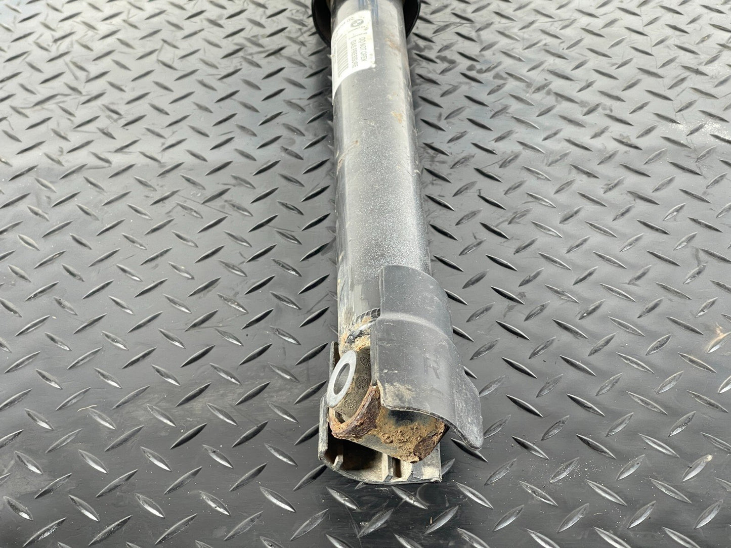 14-21 BMW 2 SERIES ACTIVE TOURER F45 O/S DRIVER SIDE RIGHT REAR SHOCK ABSORBER