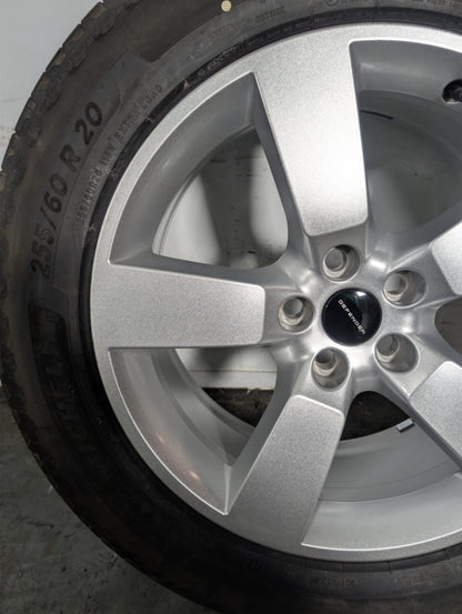 Land Rover Defender L663 OEM 20" Alloy Wheel with Tyre 7mm 255/60/20 L8B21007GB