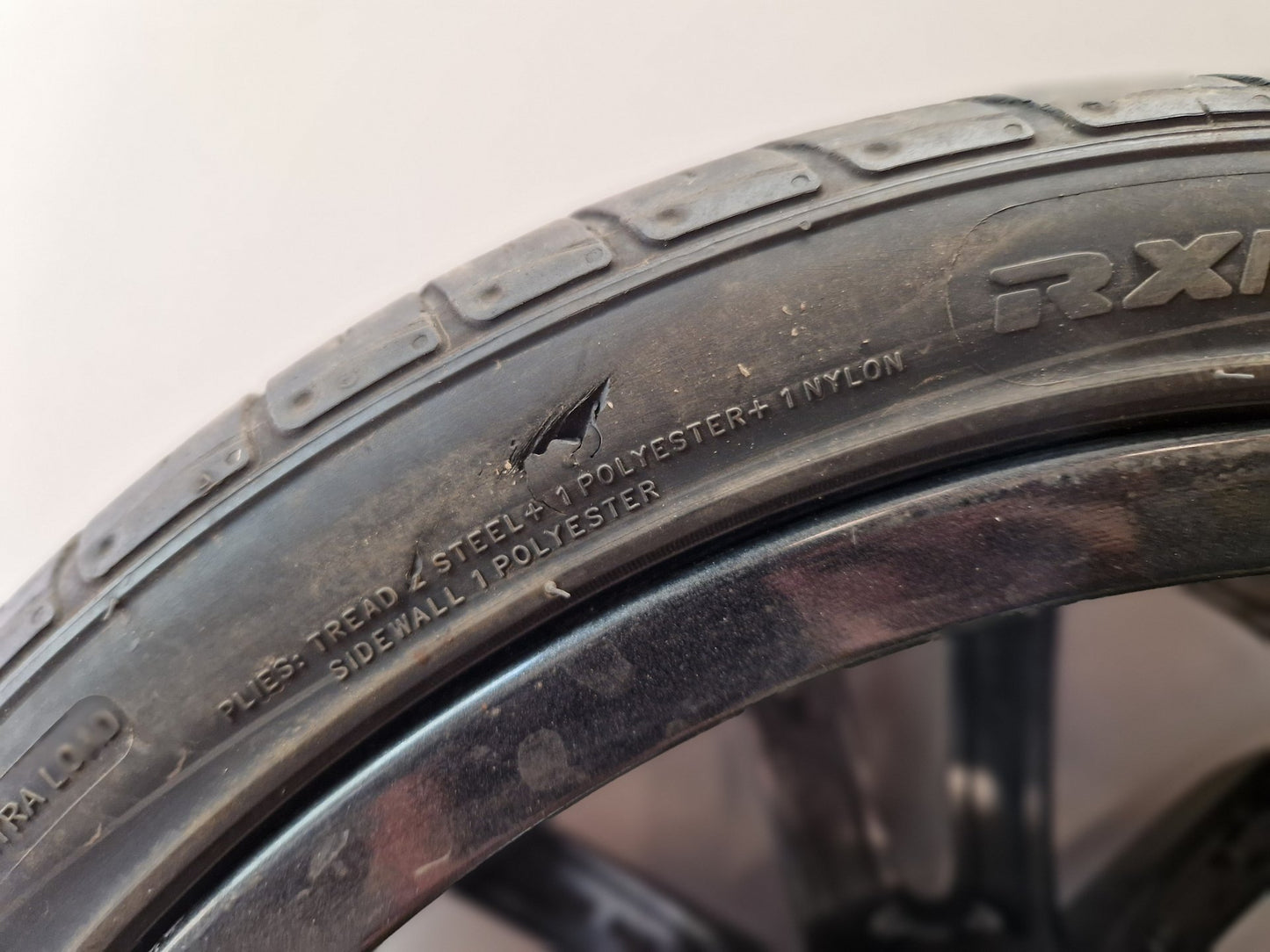 Audi A4 B9 19" Alloy Wheel with Tyre 255/35/19 8W0601025D ~3mm *Damaged*