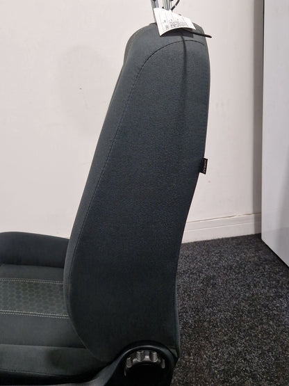 Ford Fiesta MK7 (B299) Hatchback Left Front Seat