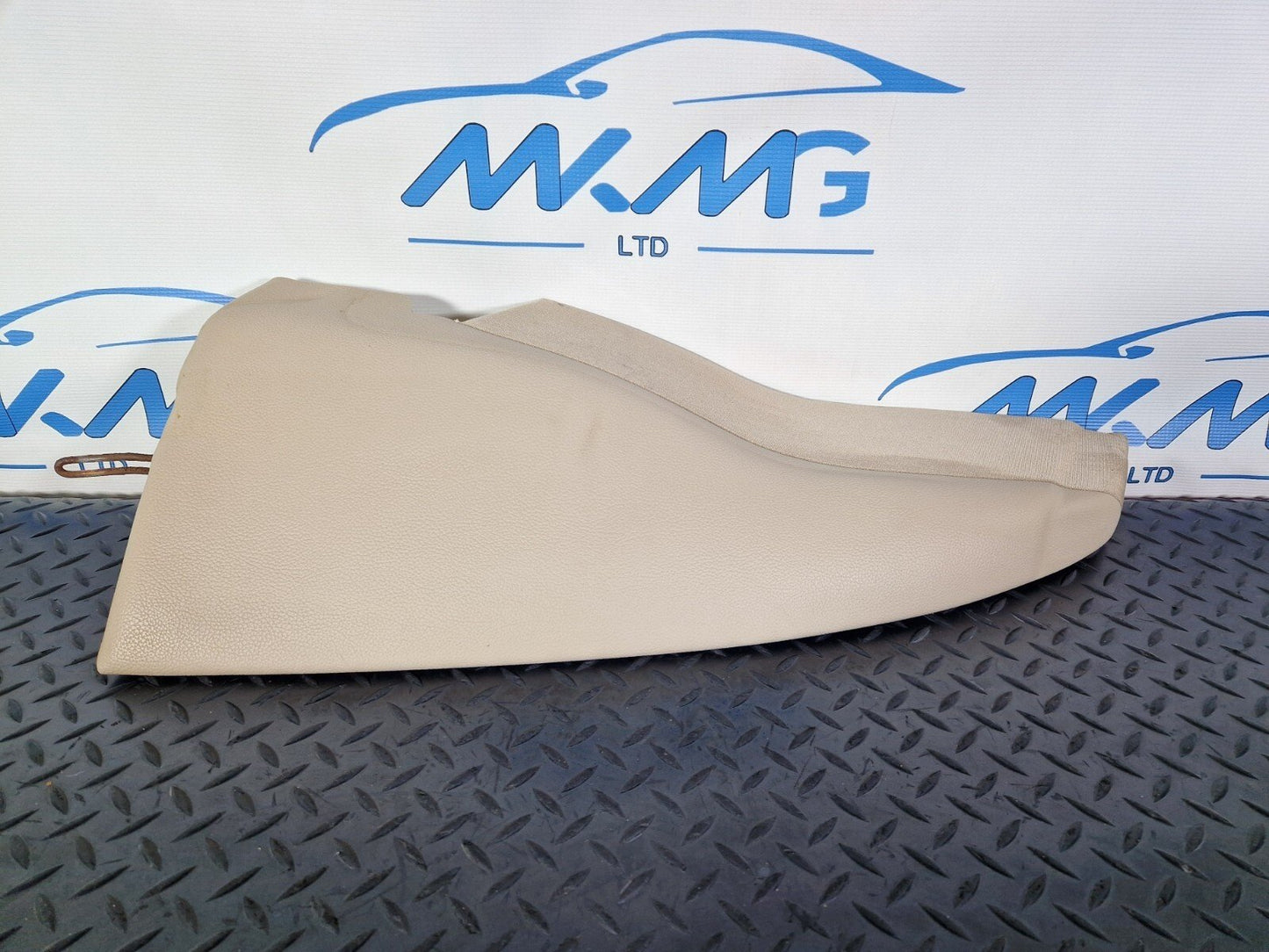 14-21 MERCEDES BENZ W205 OEM REAR SEAT BOLSTER PANEL LEFT SIDE 5504251021