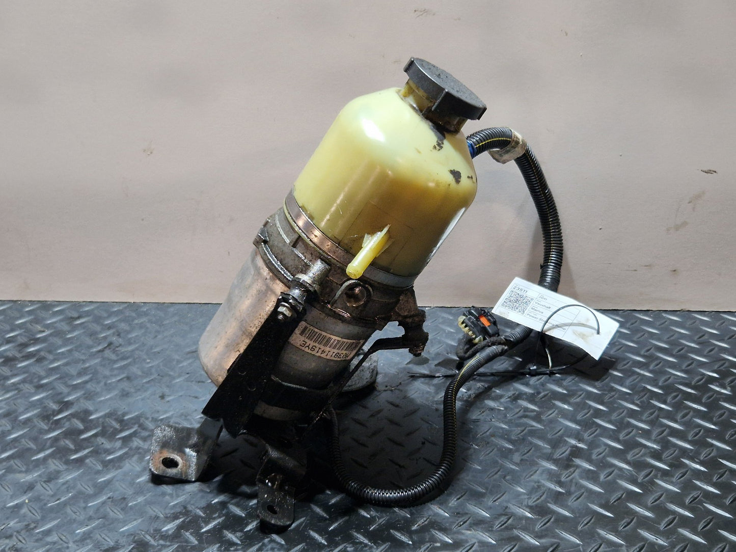Vauxhall Meriva MK2 (B) (4470) MPV 1.7 Diesel Genuine Power Steering Pump