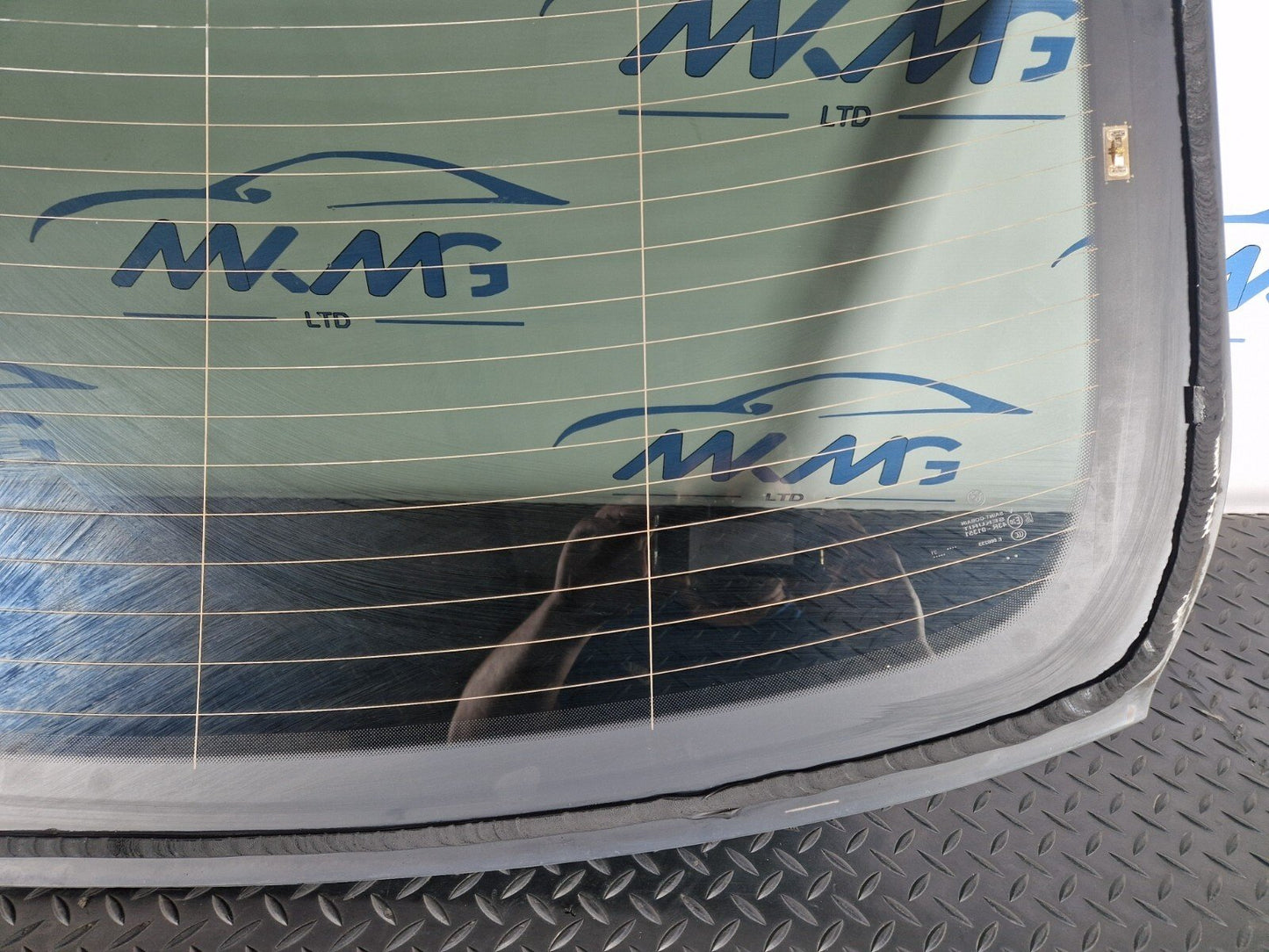 20-ON BMW 2 SERIES GRAN COUPE M-SPORT F44 GENUINE REAR GLASS 7477424