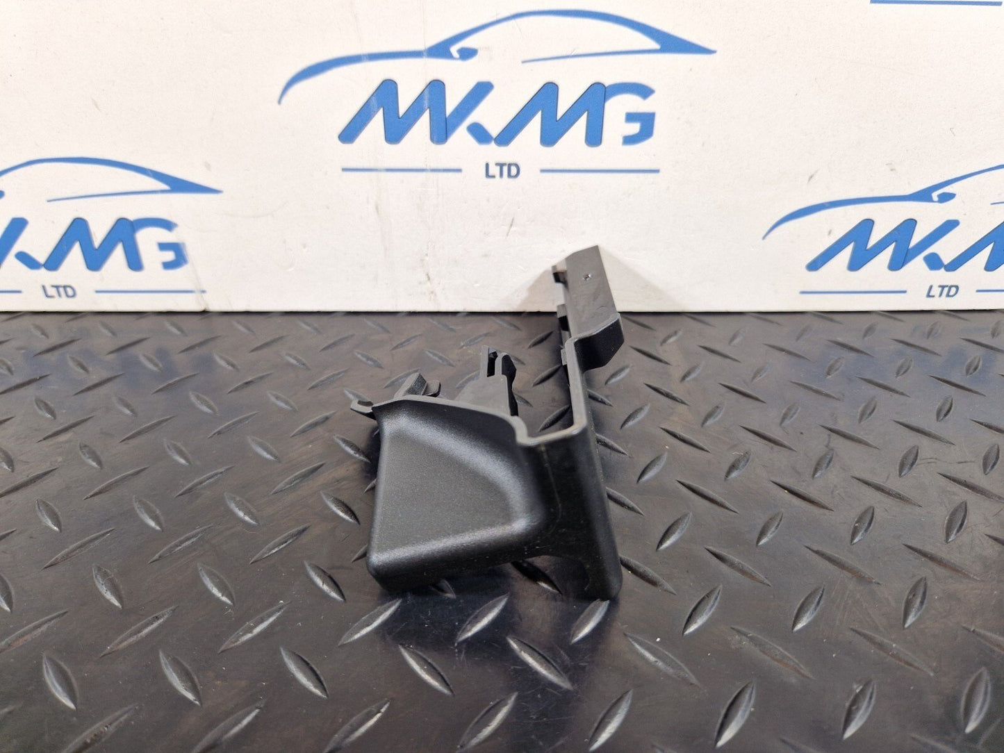 14-21 BMW 2 SERIES 218d GRAN TOURER F46 TRIM COVER RIGHT O/S PANEL 7341908