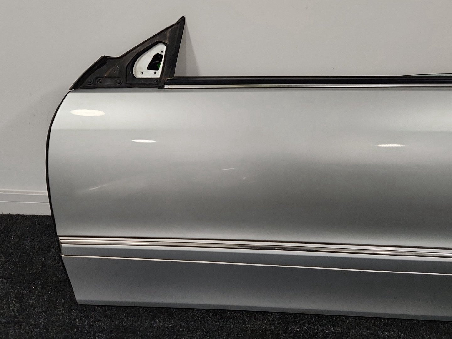 Mercedes CLK-Class C209 Convertible Front Left Complete Door in Iridium Silver