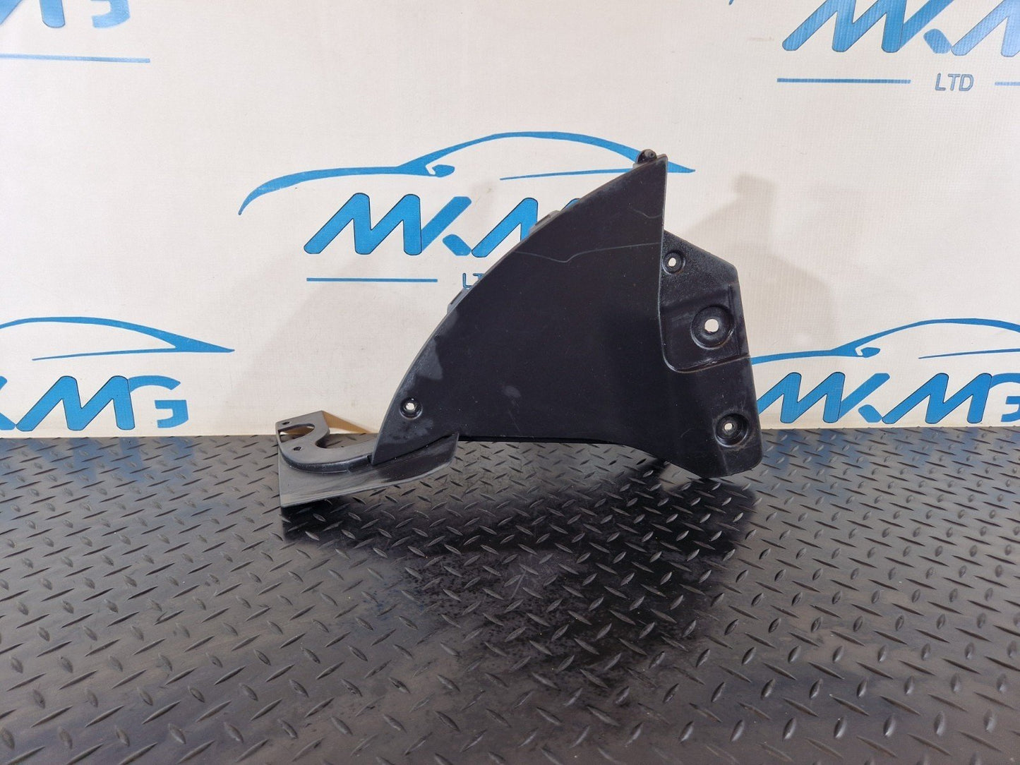 14-19 LAND ROVER L550 OEM FRONT DRIVER SIDE O/S/F BOTTOM BUMPER COVER K8D22D208