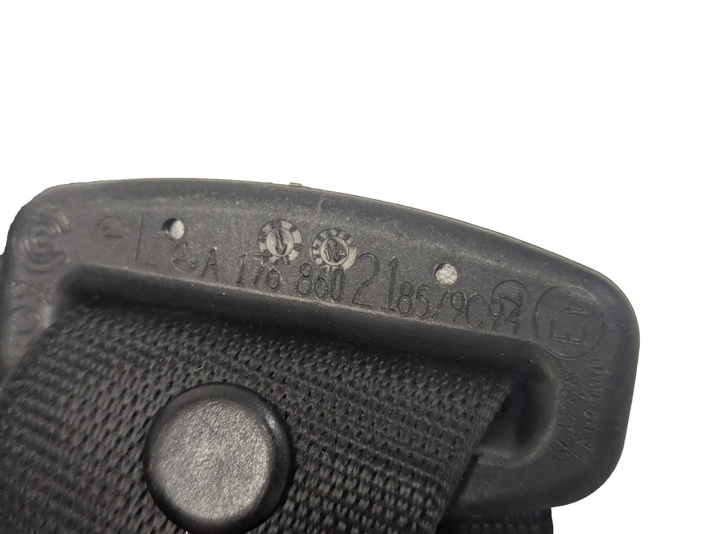 12-18 MERCEDES A-CLASS W176 5 DOOR PASSENGER SIDE FRONT SEAT BELT A1768602185