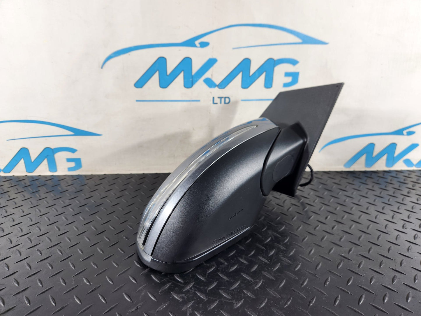 Mercedes-Benz B200d B-Class W247 SUV Right Door Mirror Glass a2478100438