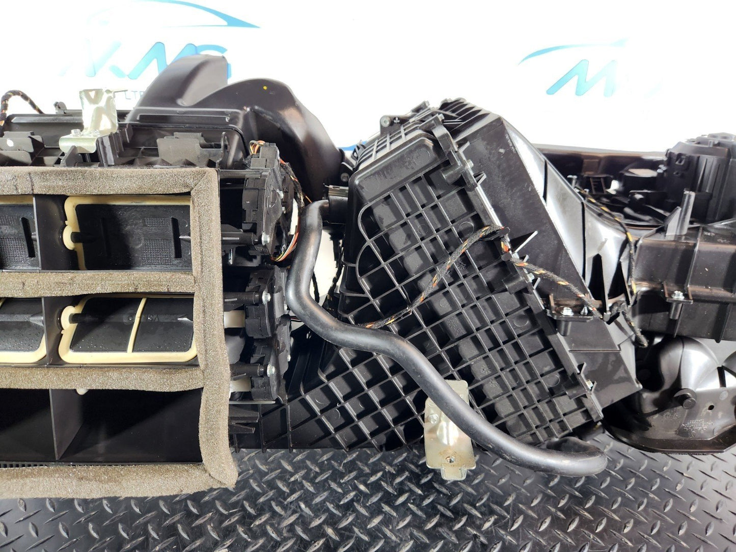 10-18 VW TOUAREG 7P GENUINE HEATER MATRIX BOX 7P2820005K 7P0820679A 7P0963235
