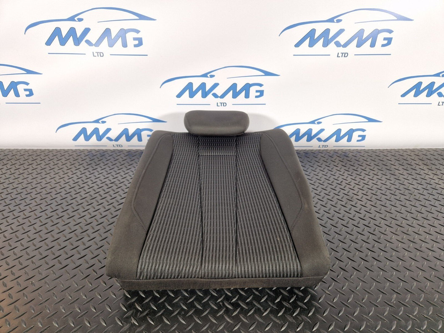 16-19 AUDI A4 B9 SALOON REAR LEFT N/S/R CLOTH SEAT BACKREST WITH HEADREST