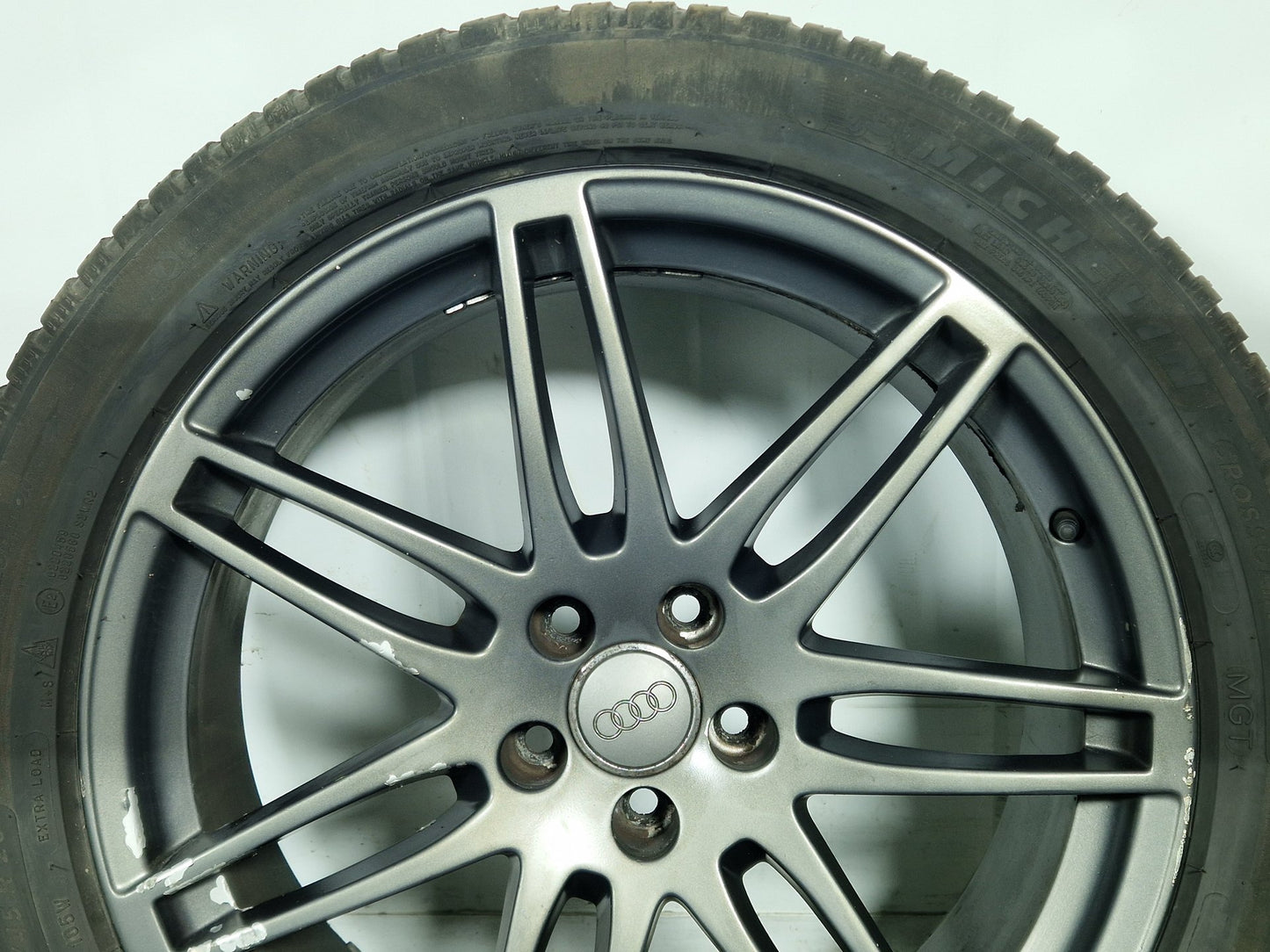 Audi Q5 20" Alloy Wheel with Tyre 6mm 255/45/20 8R0601025R