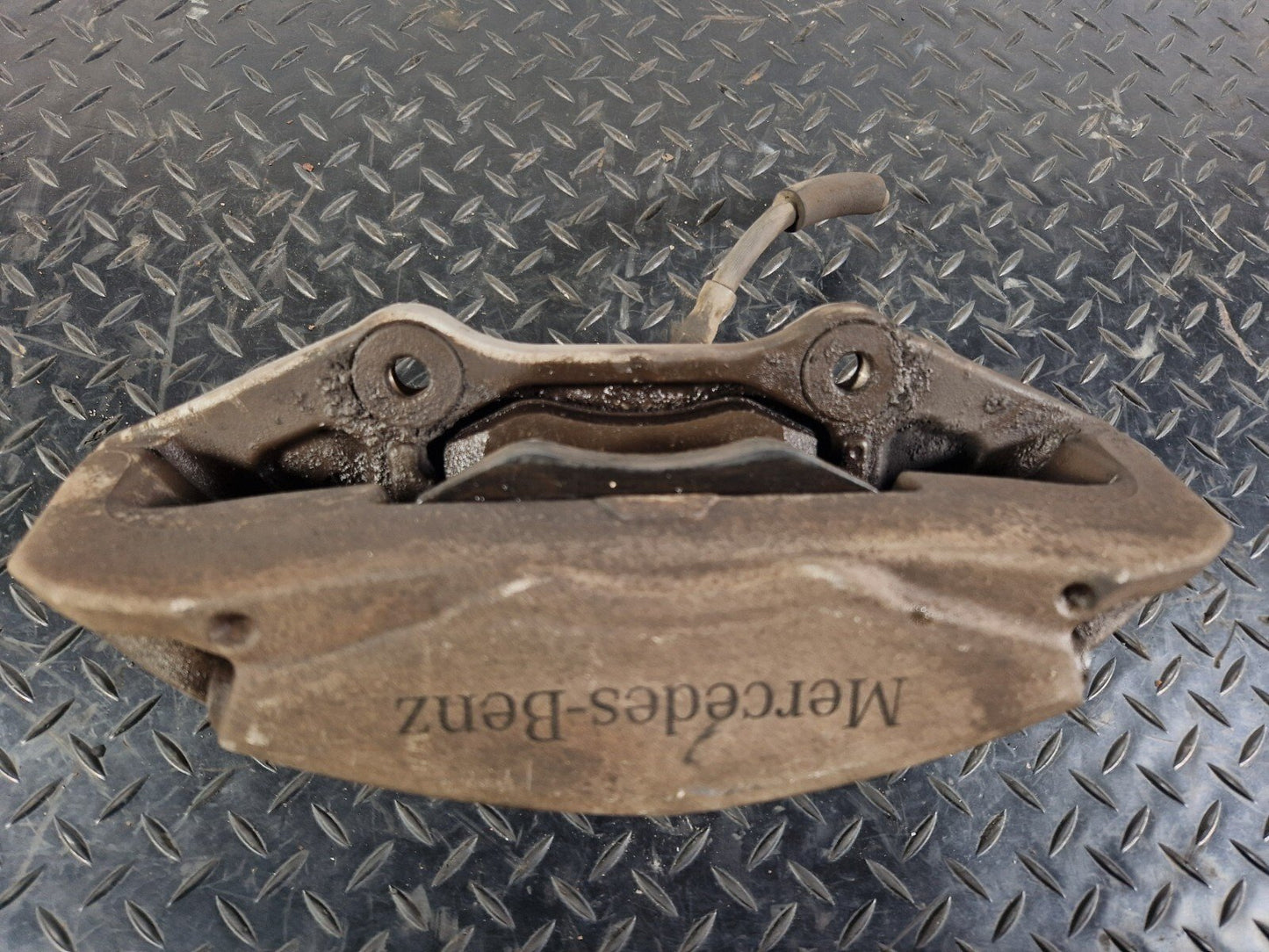 14-21 MERCEDES BENZ C300h W205 FRONT LEFT BRAKE CALIPER