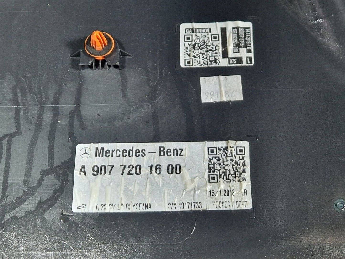 18-ON MERCEDES BENZ SPRINTER W907 W910 FRONT PASSENGER LH DOOR CARD TRIM PANEL