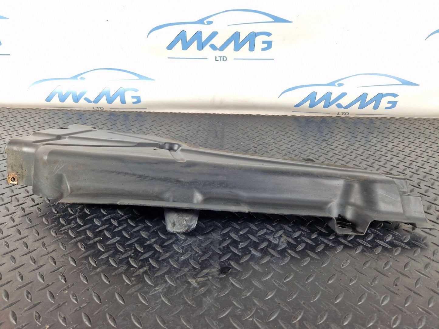 11-19 MERCEDES BENZ ML W166 LEFT REAR UNDERTRAY SPLASH GUARD COVER A1666100008