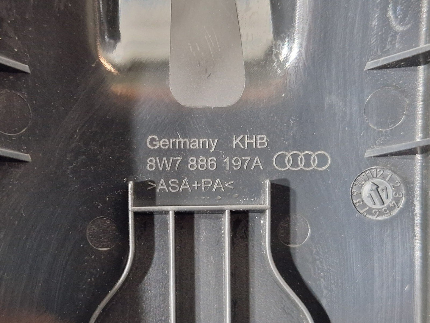 16-24 AUDI A5 F5 GENUINE SPLIT SEAT BACKREST COVER CAP 8W7886197A