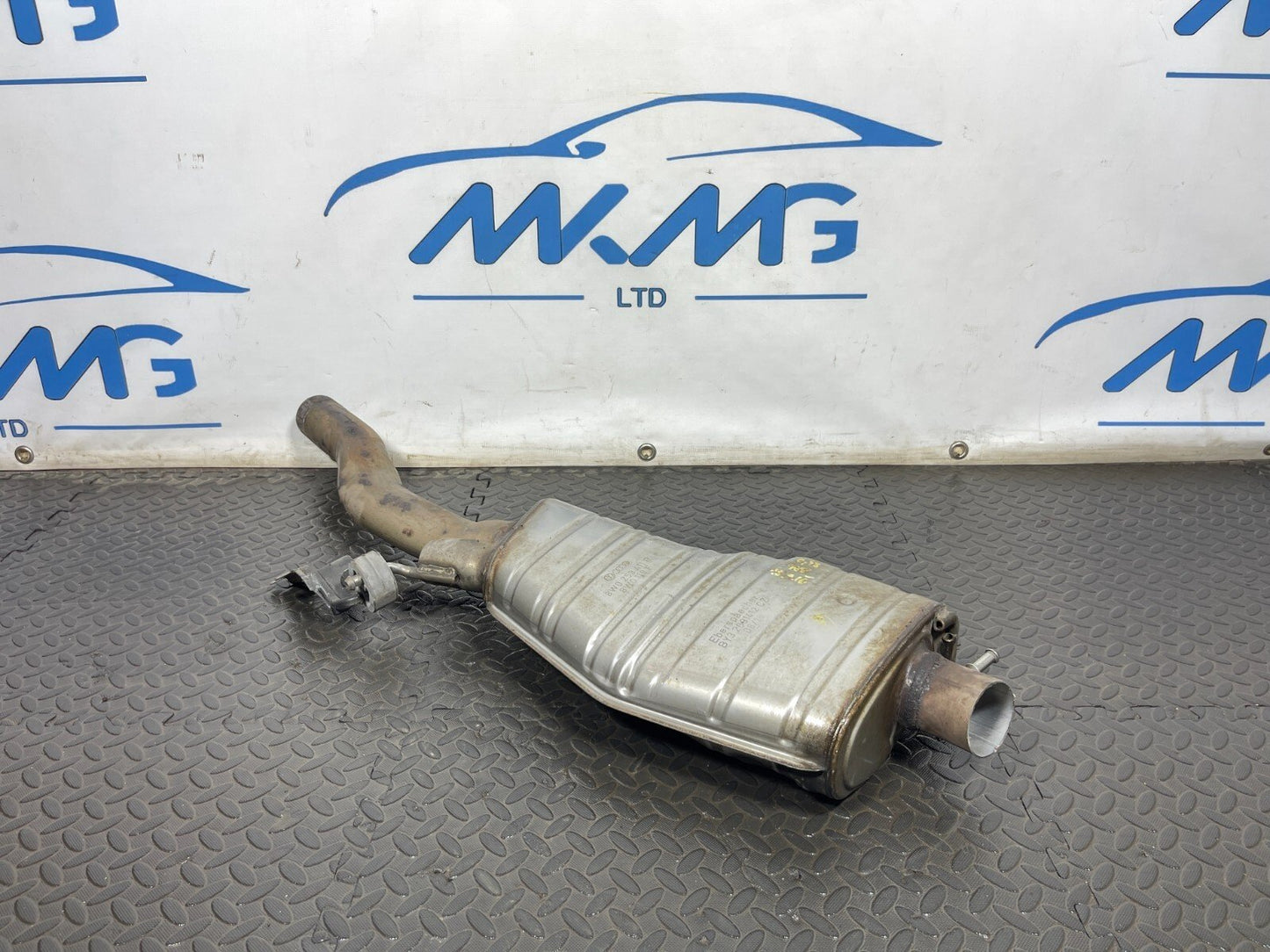 16-19 AUDI A4 B9 2.0TDI S-LINE EXHAUST SILENCER 8W0253411R