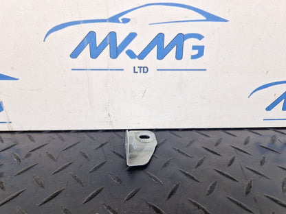 Audi A4 B9 front right wing bracket 8W0821470