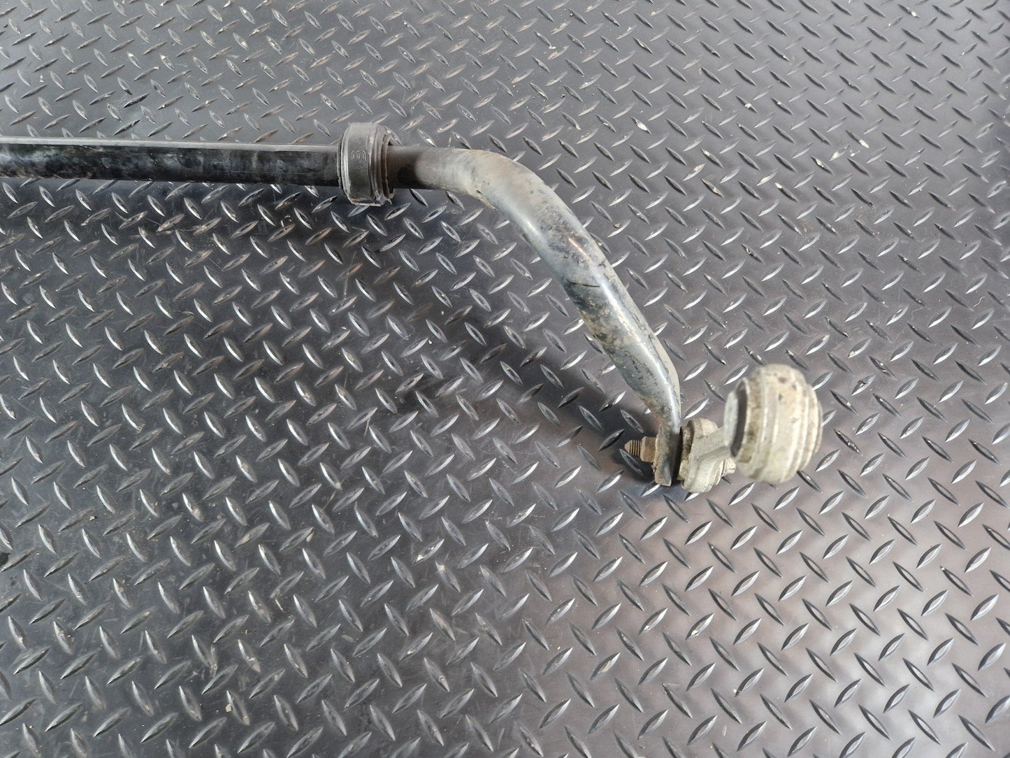 16-20 AUDI Q7 4M GENUINE FRONT ANTI ROLL BAR SWAY BAR STABILIZER 4M0411305A