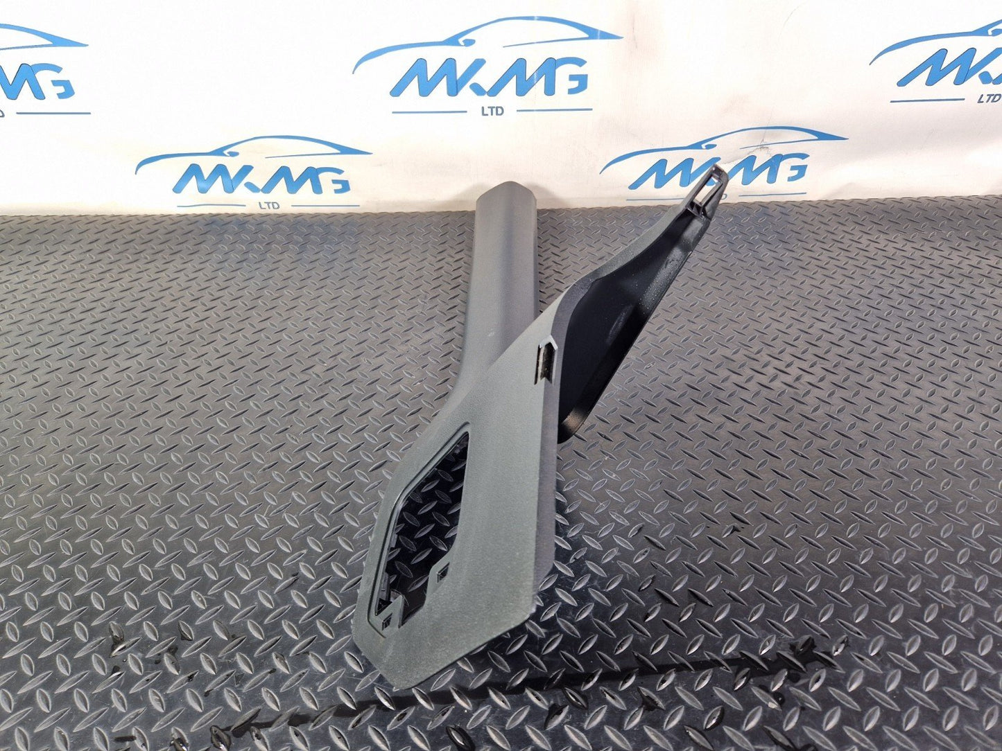 16-19 AUDI A4 B9 FRONT LEFT SIDE KICK PANEL SKIRT TRIM COVER 8W2867271A