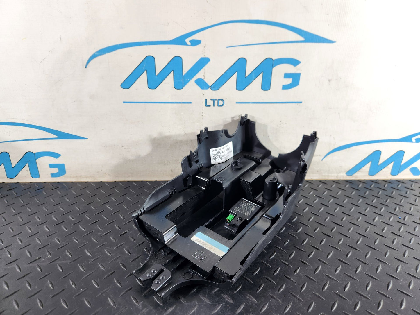 Land Rover Range Rover Evoque L551 Control Module with Trim K8D2-15607-AB