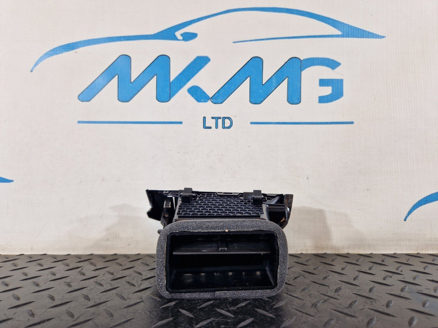 19-ON RANGE ROVER EVOQUE L551 OEM LEFT N/S DASHBOARD AIR VENT K8D2-018B09-A