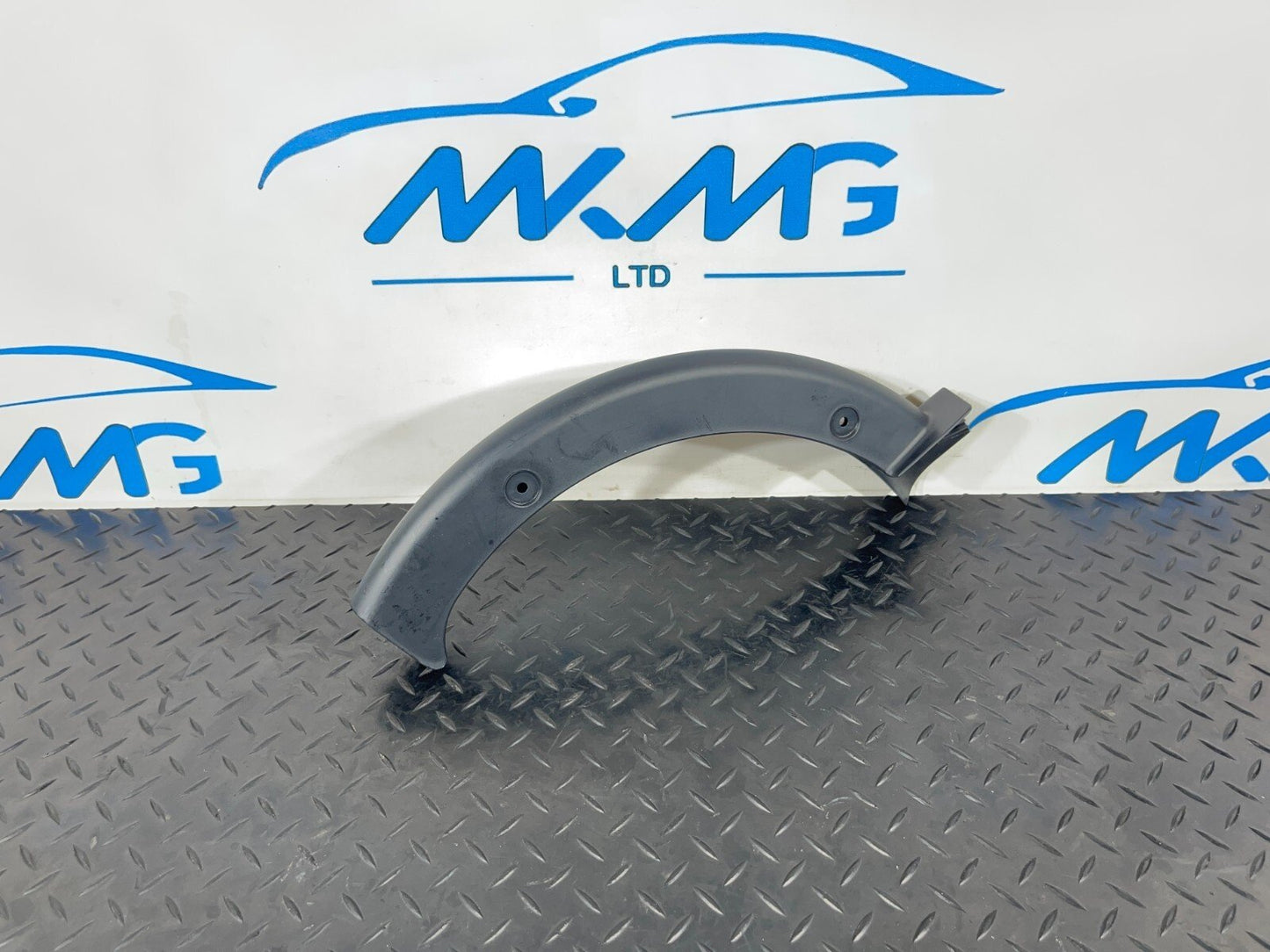 16-19 AUDI A4 B9 SALOON GENUINE REAR LEFT BOOT LID HINGE COVER 8W5971821