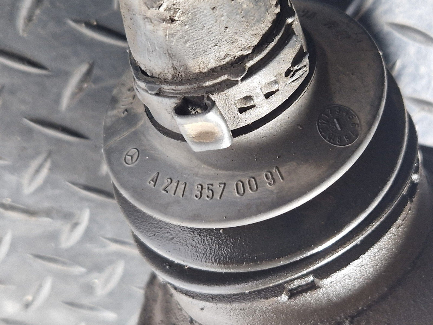 14-21 MERCEDES BENZ C300h W205 O/S DRIVER SIDE RIGHT REAR DRIVESHAFT A2113570091
