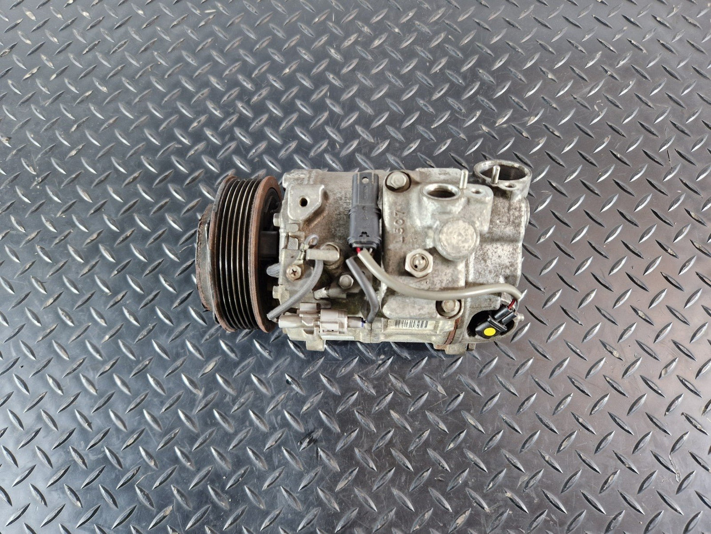 11-18 BMW 6 SERIES F13 GENUINE A/C COMPRESSOR PUMP 447260-4533