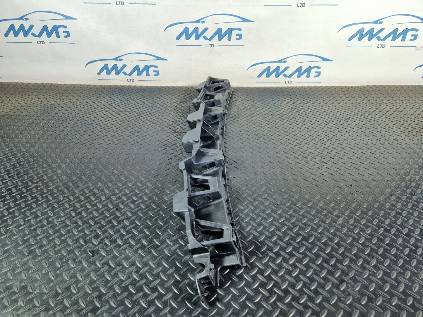 Mercedes-Benz GLE500e W166 Genuine Rear Centre Bumper Bracket A1668854165
