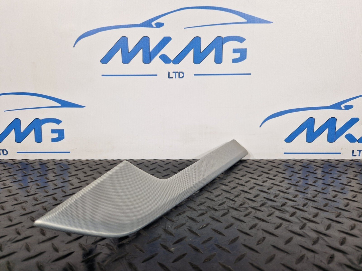16-19 AUDI A4 B9 GENUINE REAR LEFT N/S DOOR CARD PANEL TRIM 8W0867419
