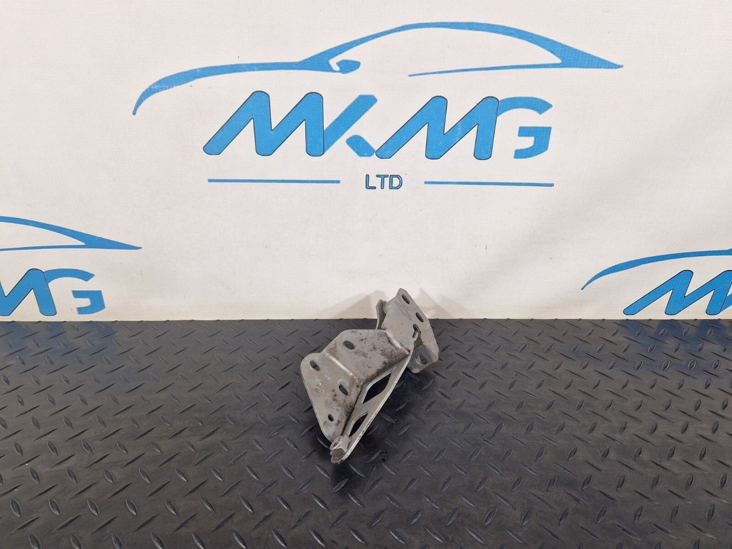 10-17 AUDI A8 4H FRONT LEFT N/S UNDERRUN BAR BRACKET MOUNT 4H0399655B
