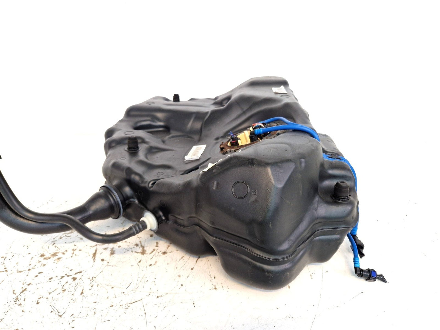16-19 AUDI A4 B9 SPORT GENUINE OEM FUEL TANK WITH PUMP 8W02012WD 8W0201021CG
